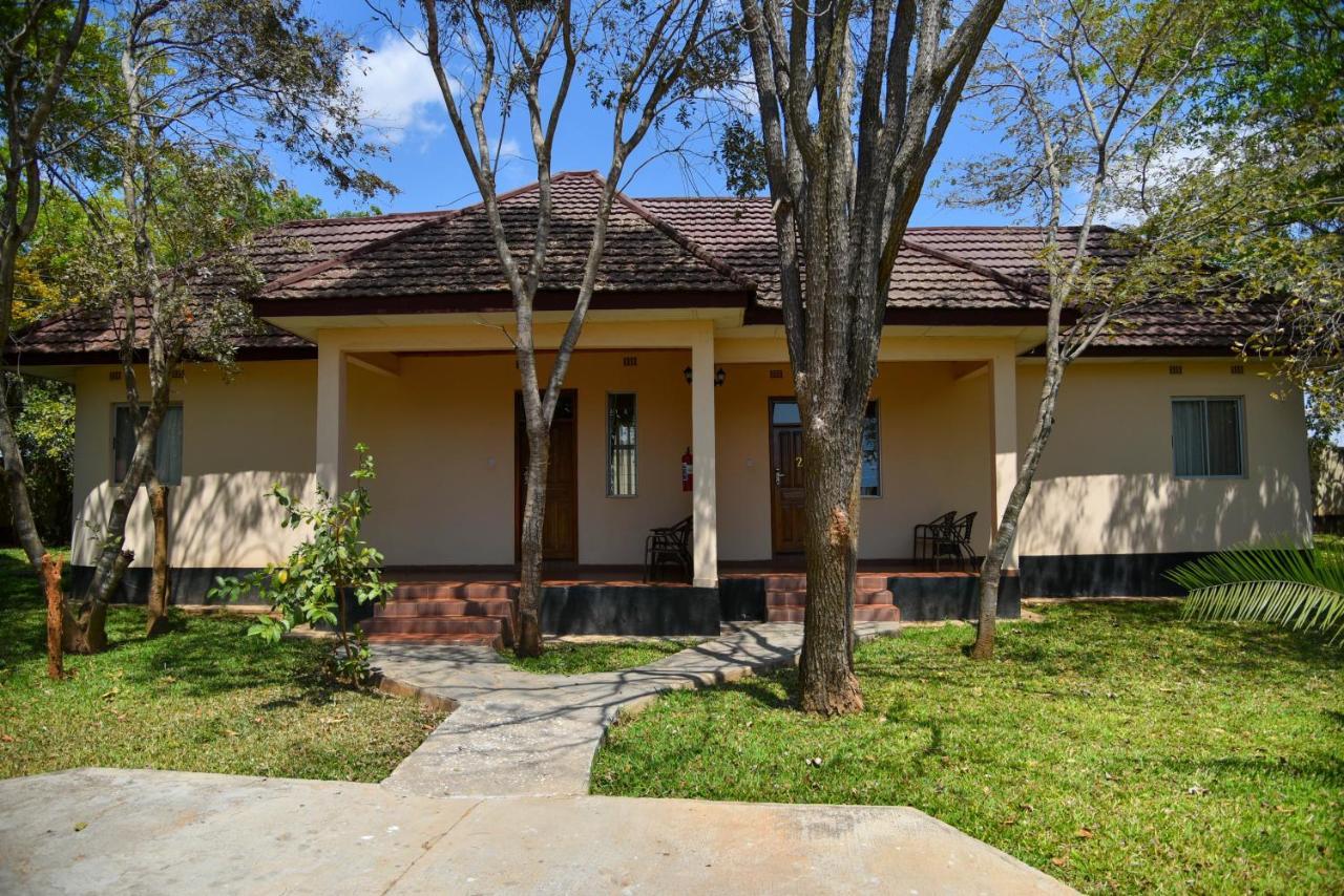 Chamba Valley Exotic Hotel Lusaka Ngoại thất bức ảnh